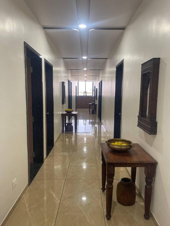Hotel Nilkanth Navsari 외부 사진