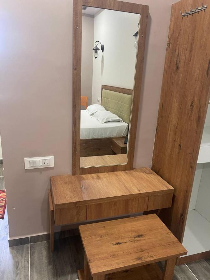 Hotel Nilkanth Navsari 외부 사진