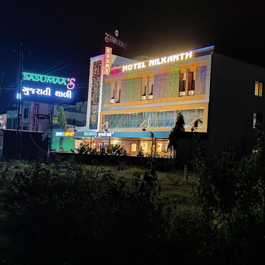 Hotel Nilkanth Navsari 외부 사진